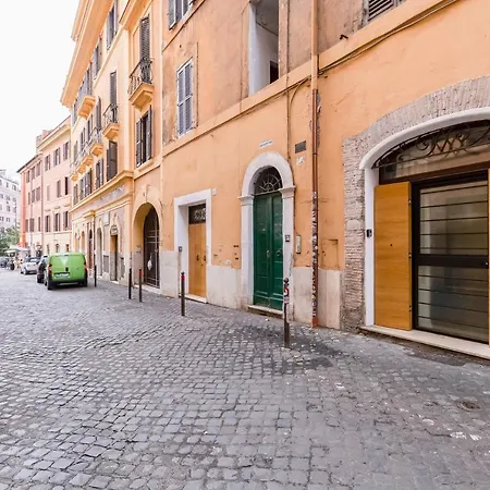 Coliseum Apartment Rome