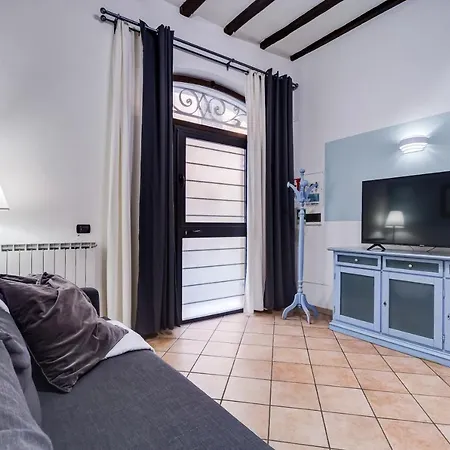Apartment Coliseum Rome