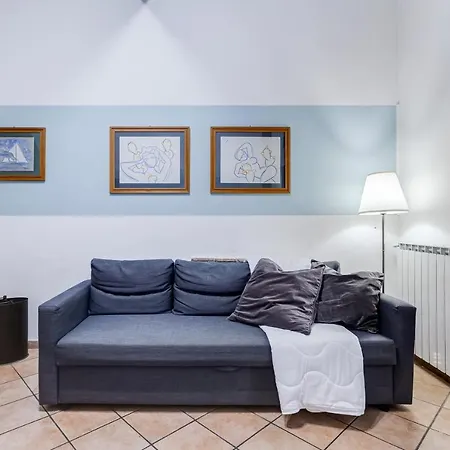 Apartment Coliseum *