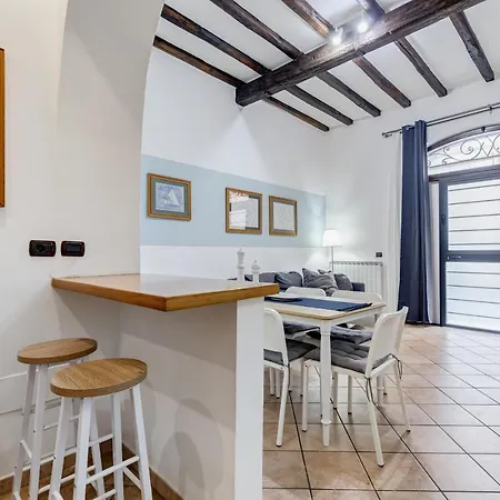Apartment Coliseum *