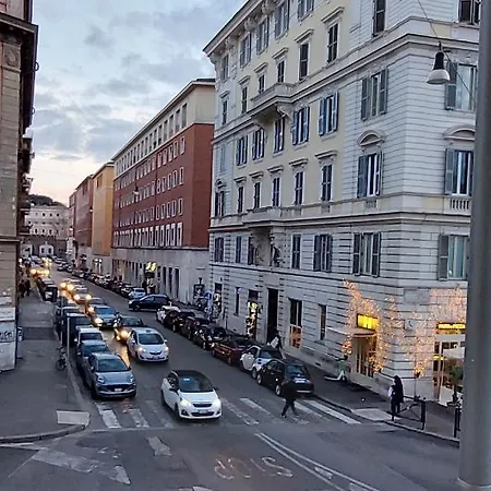 Apartment Vis Romae Luxury Rome