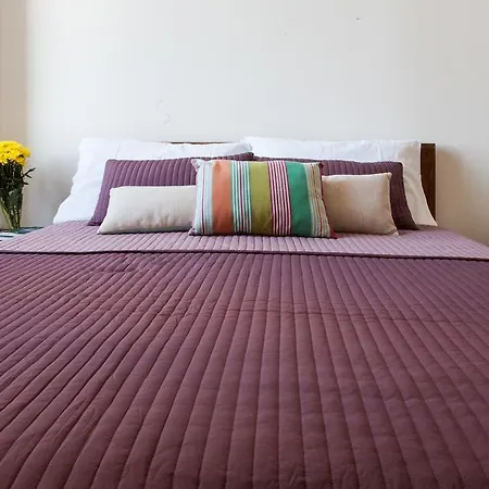Urban Pine Rooms Guest house 2*