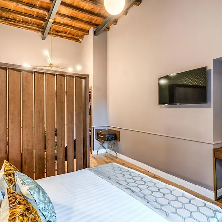 Tree Charme Parliament Boutique 3* Roma