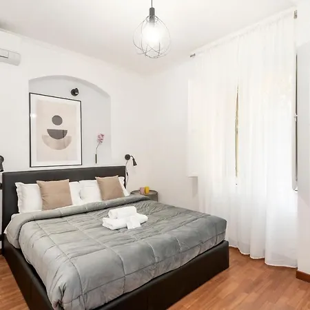White Colosseo B&B
