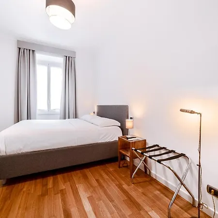 Saint Peter House Station Deluxe Apartment Rome