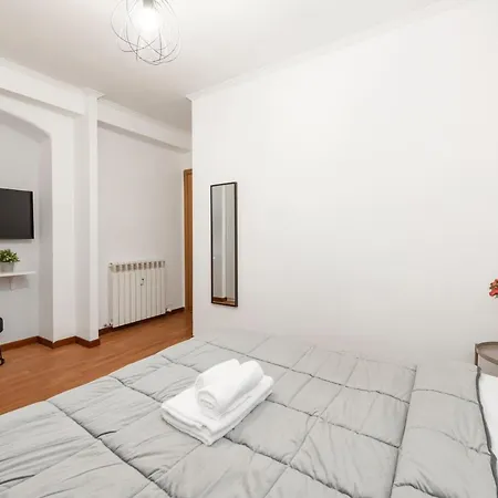 White Colosseo B&B