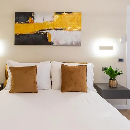 Elegantia Luxury * Rome