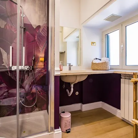 Hold - Luxury Bed & Breakfast Roma