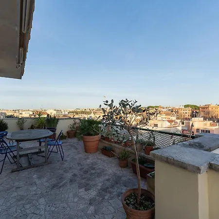 Aventino Terrace Apartment
