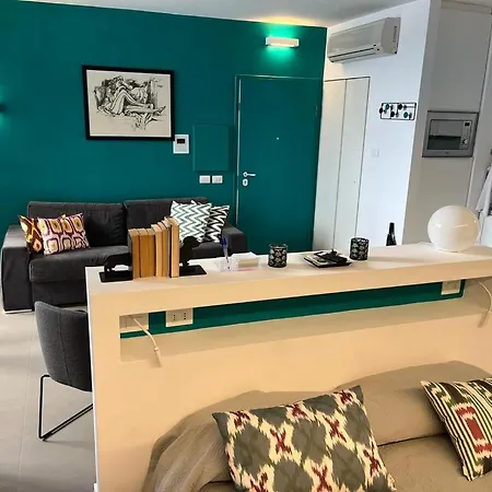 Space In The Center
