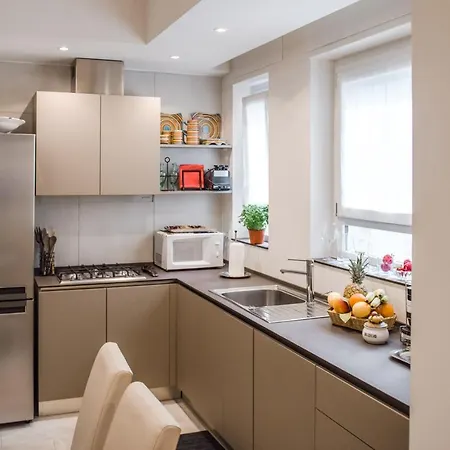 Casa 3 Santi, Your Contemporary In * Rzym