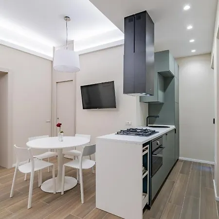 Ginevra-campo De' Fiori Apartment *
