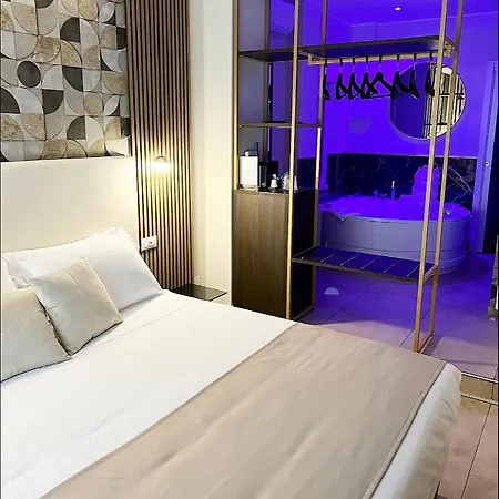 Albadea Suites&jacuzzi