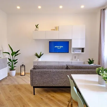 Remuria Domus Apartment