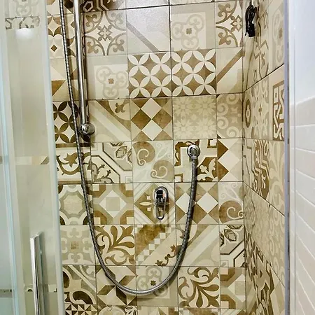 Star Guest house *