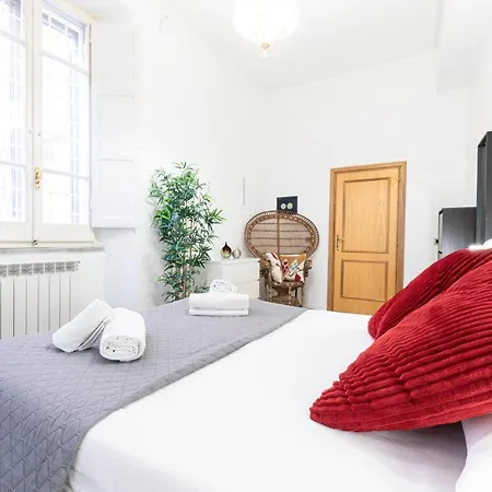 Toniolo Two Bedroom Two Bath Rome