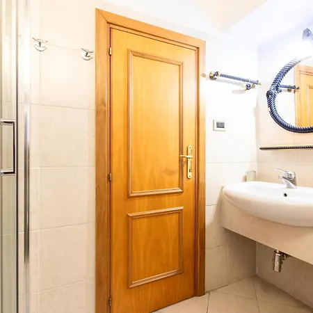 Toniolo Two Bedroom Two Bath Apartment Rome