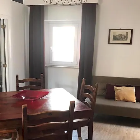 Dormiroma - Cedro 21 Apartment
