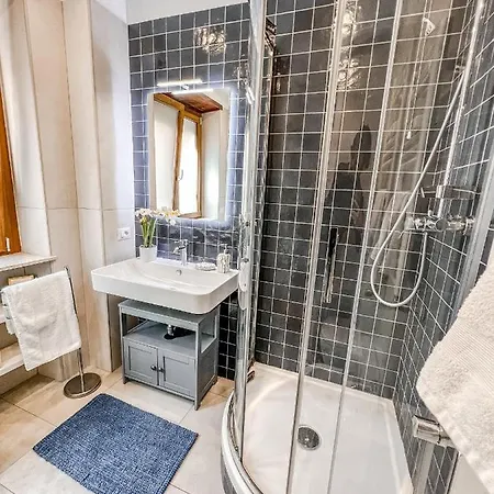 Casa 3 Santi, Your Contemporary In Apartament *