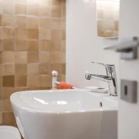 Casa 3 Santi, Your Contemporary In Apartament Rzym