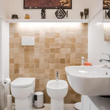 Casa 3 Santi, Your Contemporary In Apartament *