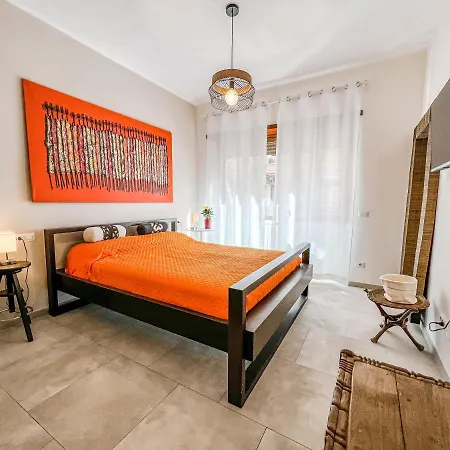 Casa 3 Santi, Your Contemporary In Apartament