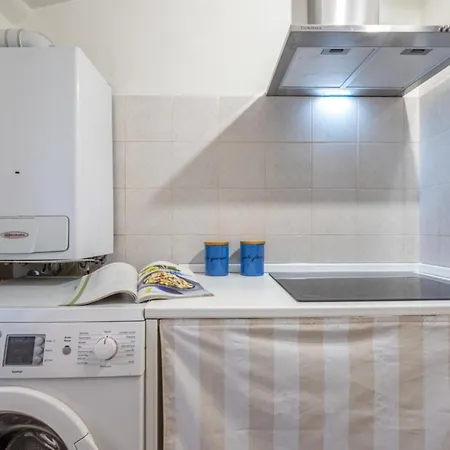 Apartment Bubbles A Piazza Trilussa In Trastevere