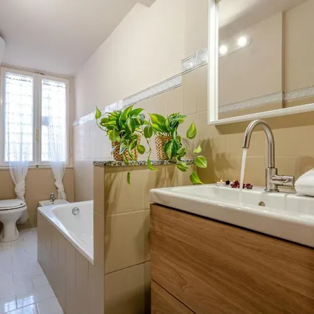 Bubbles A Piazza Trilussa In Trastevere Appartement