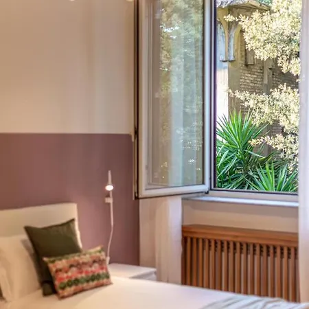 Bubbles A Piazza Trilussa In Trastevere Apartment Rome