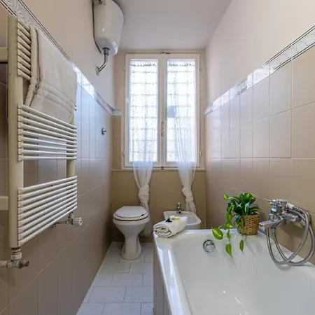 Bubbles A Piazza Trilussa In Trastevere Apartment Rome