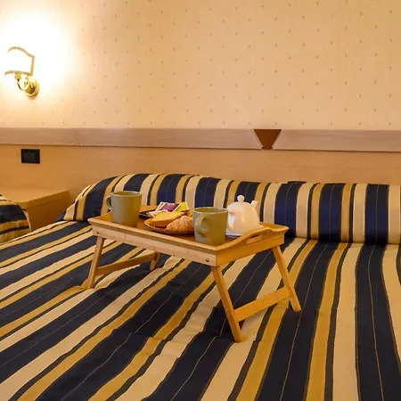 Torre Di Pratolungo 3* Roma