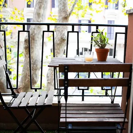 In Trastevere House Couette-café