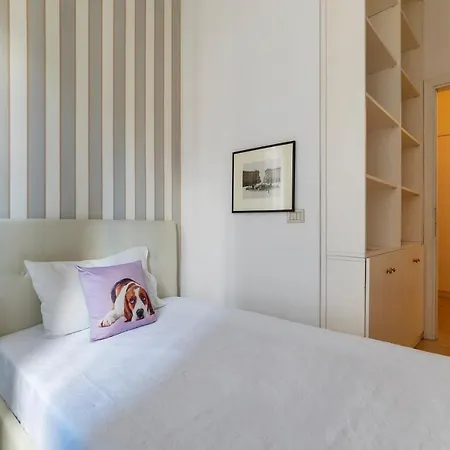 Vatican Corner Family Apartment