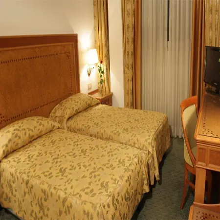 Sunrise Hotel 4*