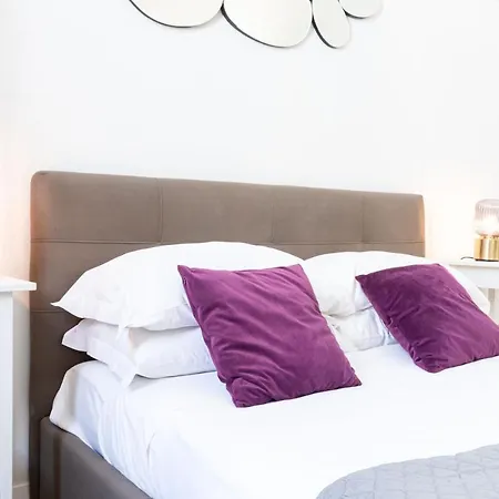 Toniolo Two Bedroom Two Bath Apartment *