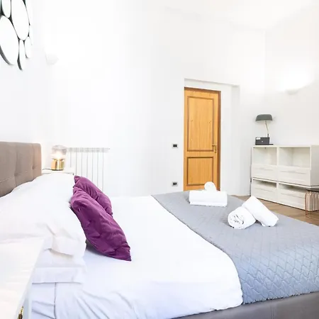 Toniolo Two Bedroom Two Bath Rome