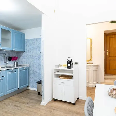 Toniolo Two Bedroom Two Bath Apartment Rome