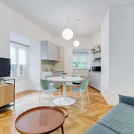 In The Heart Of The Apartment *