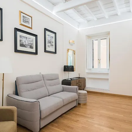 Lupa Luxury * Rome