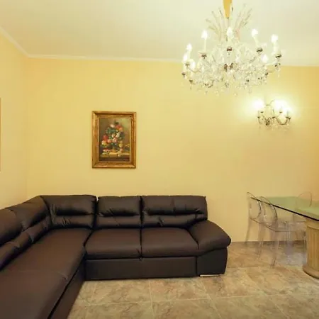 Via Veneto 107