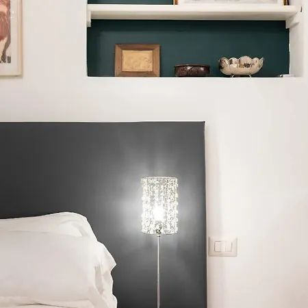 Old Trastevere Apartment