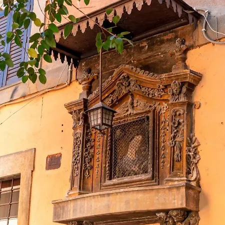 Old Trastevere Apartment Rome