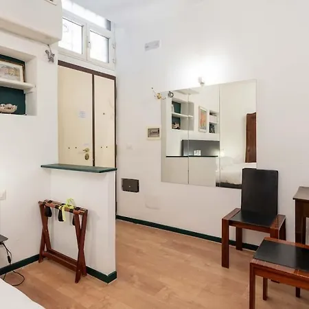 Old Trastevere Apartment Rome