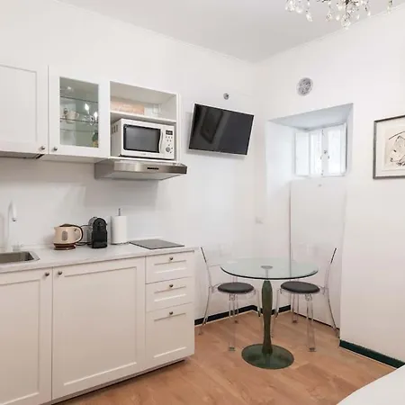 Old Trastevere Apartment Rome