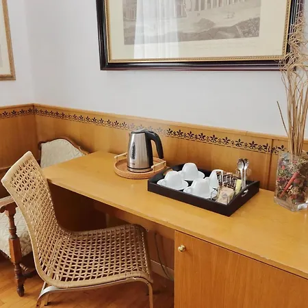 Sonnino Guest house 2*