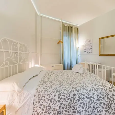 Un Attimo A Bed & Breakfast Rome