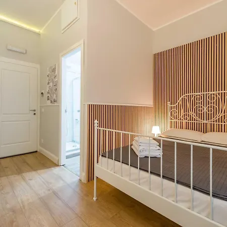 Bed & Breakfast Un Attimo A Rome