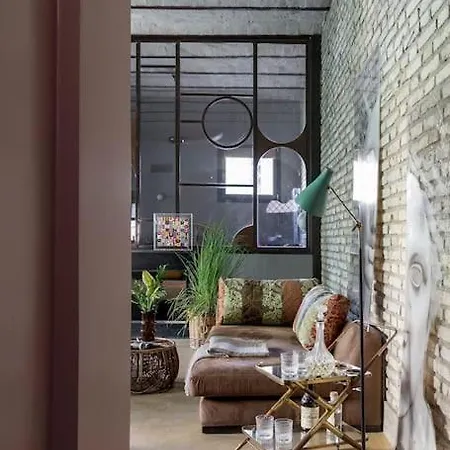 Exclusive, Elegant Apt @monti *