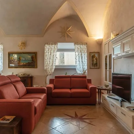 Palazzo Altieri Elegant Apartment *