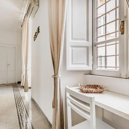 Trastevere's Flower Holiday home *